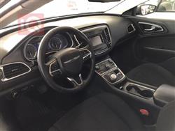 Chrysler 200